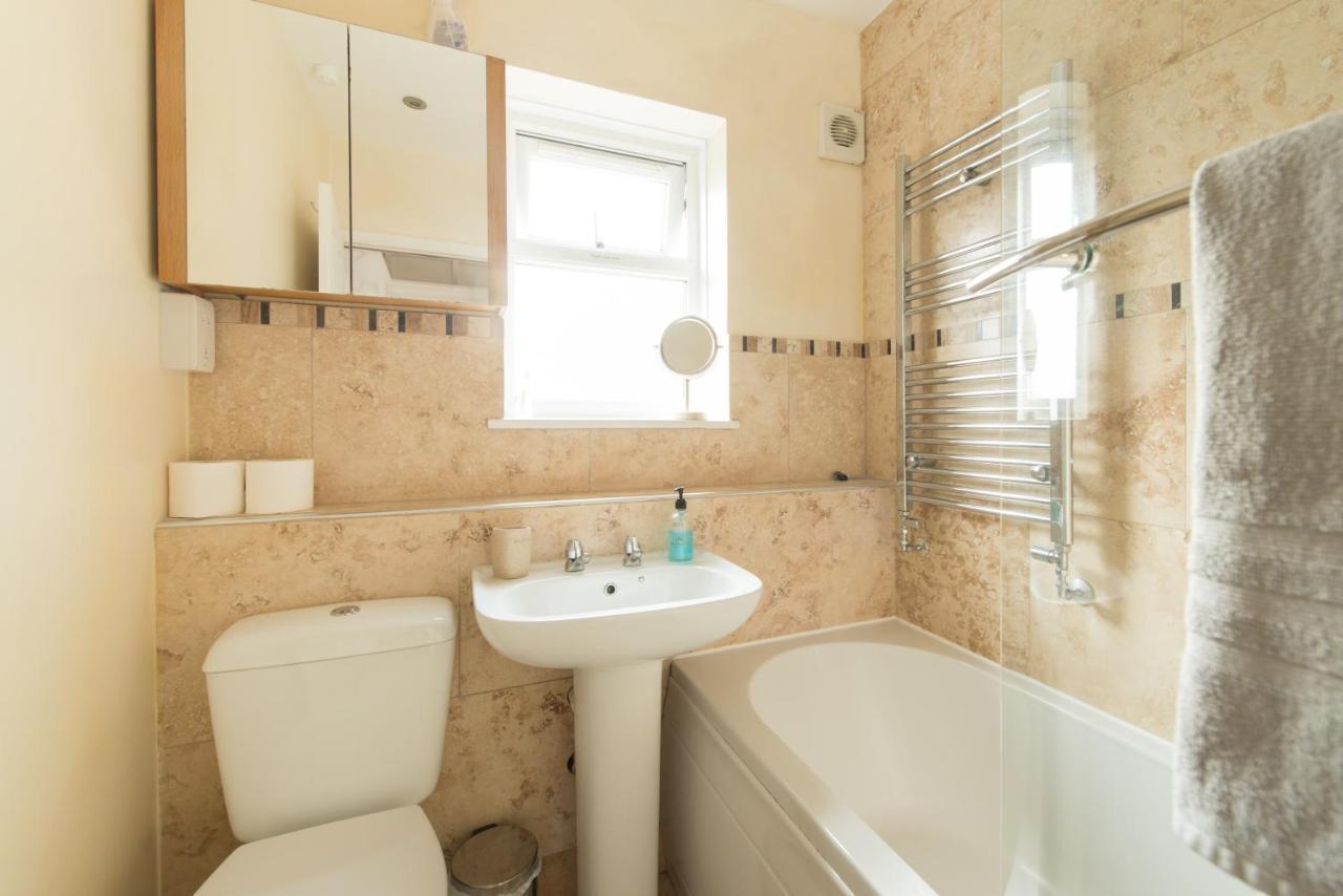 Chesterton Court Apartment Gloucester Bagian luar foto